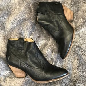 Authentic FRYE Reina Bootie